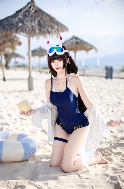 dy@绛南学姐ovo 拍这几套泳装肩膀都给我晒黑了 二次元 cosplay 碧蓝航线 能代