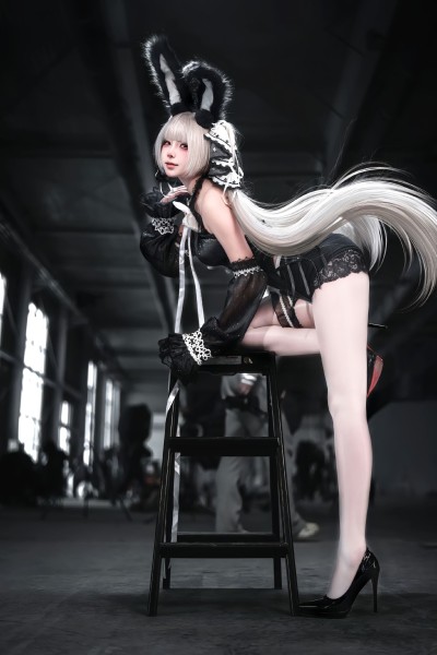 dy@三九月♡ 可畏兔兔。摄影老师@小柴📷 #cos #场照 #碧蓝航线 #可畏 #cosplay