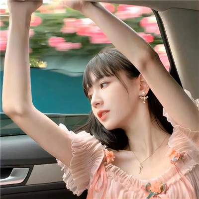 甜到心里！2025夏日女生头像合集，每一款都超有范儿