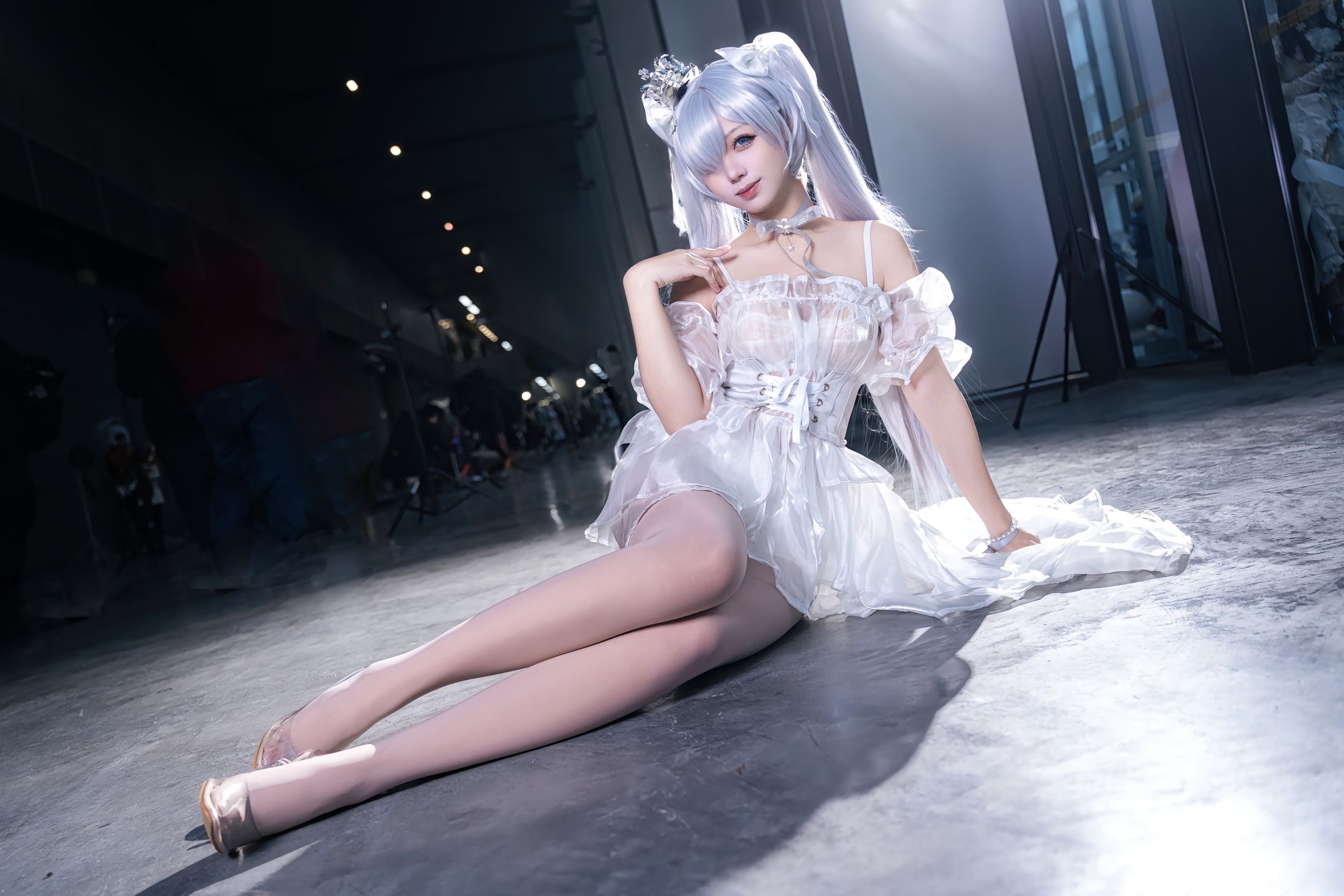 @月定_ 灰姑娘我好喜欢你啊… cosplay nikke 灰姑娘 nikke胜利女神 cos  第2张