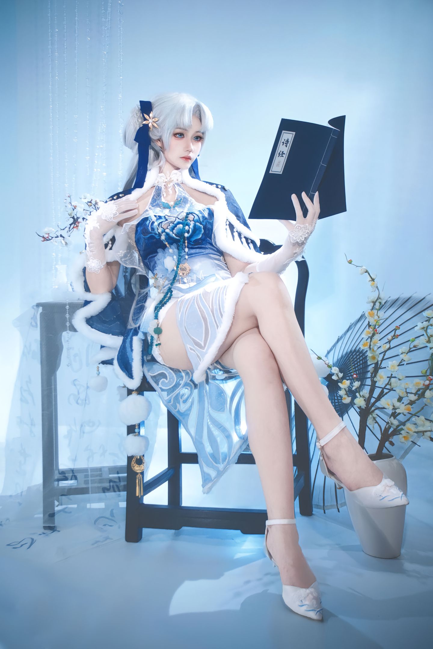 dy@柒染爱喝奶茶 无极帝国该迎来它真正的主人了 cos 永劫无间 顾清寒 藏雨阁主 旗袍  第5张