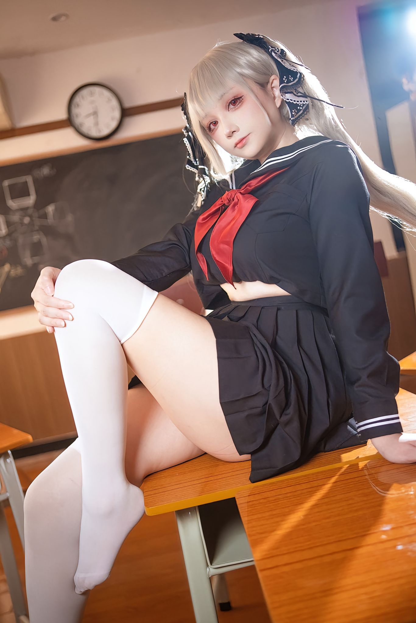dy@悲伤花生酱 学妹风#cosplay #这也太好看了 #二次元 #美出高级感 #大家都爱汾酒  第2张