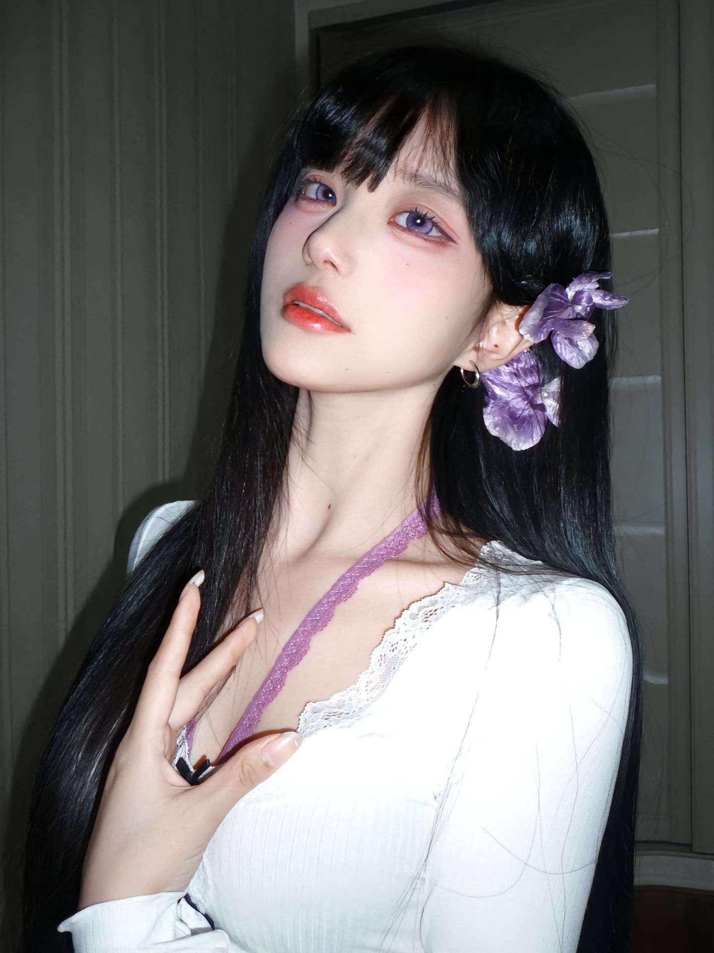 dy@一颗李建勋 主人级别的 清冷感 黑长直 金牛座 紫色系 分享妆容  第2张