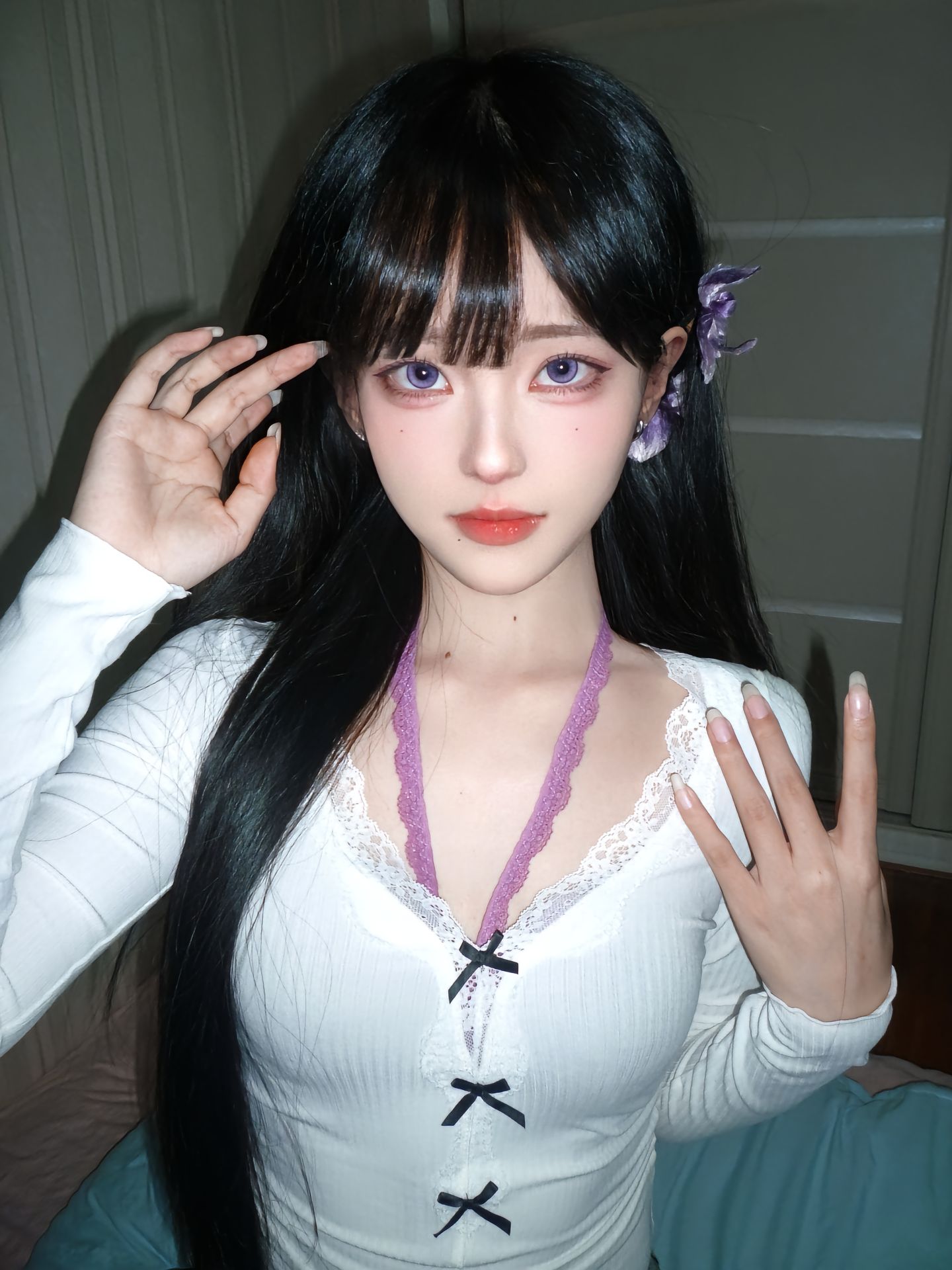 dy@一颗李建勋 主人级别的 清冷感 黑长直 金牛座 紫色系 分享妆容  第3张