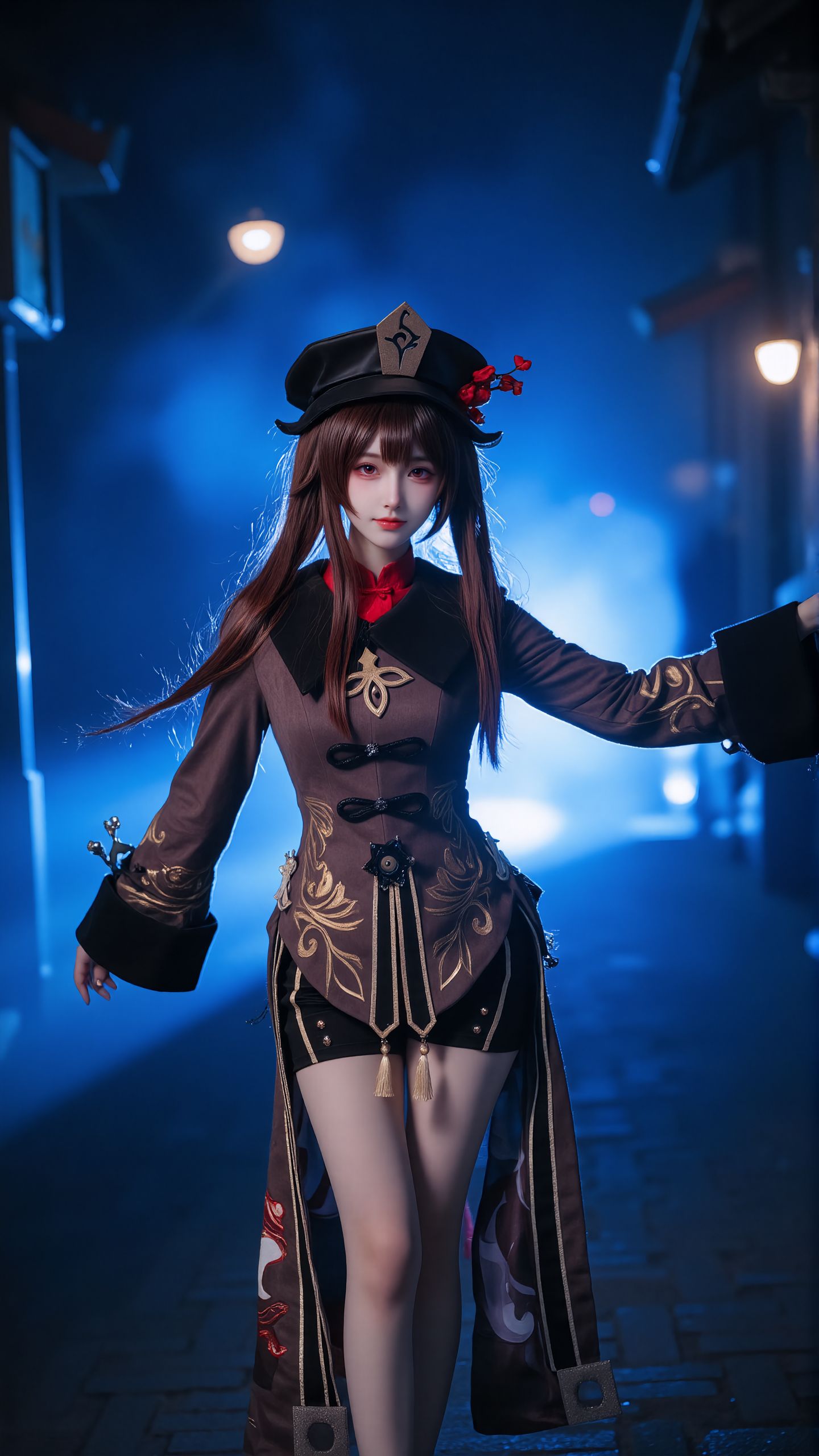 哟~找本堂主有何贵干呀？胡桃又出来啦。#胡桃 #原神 #一种很新的cosplay  第4张